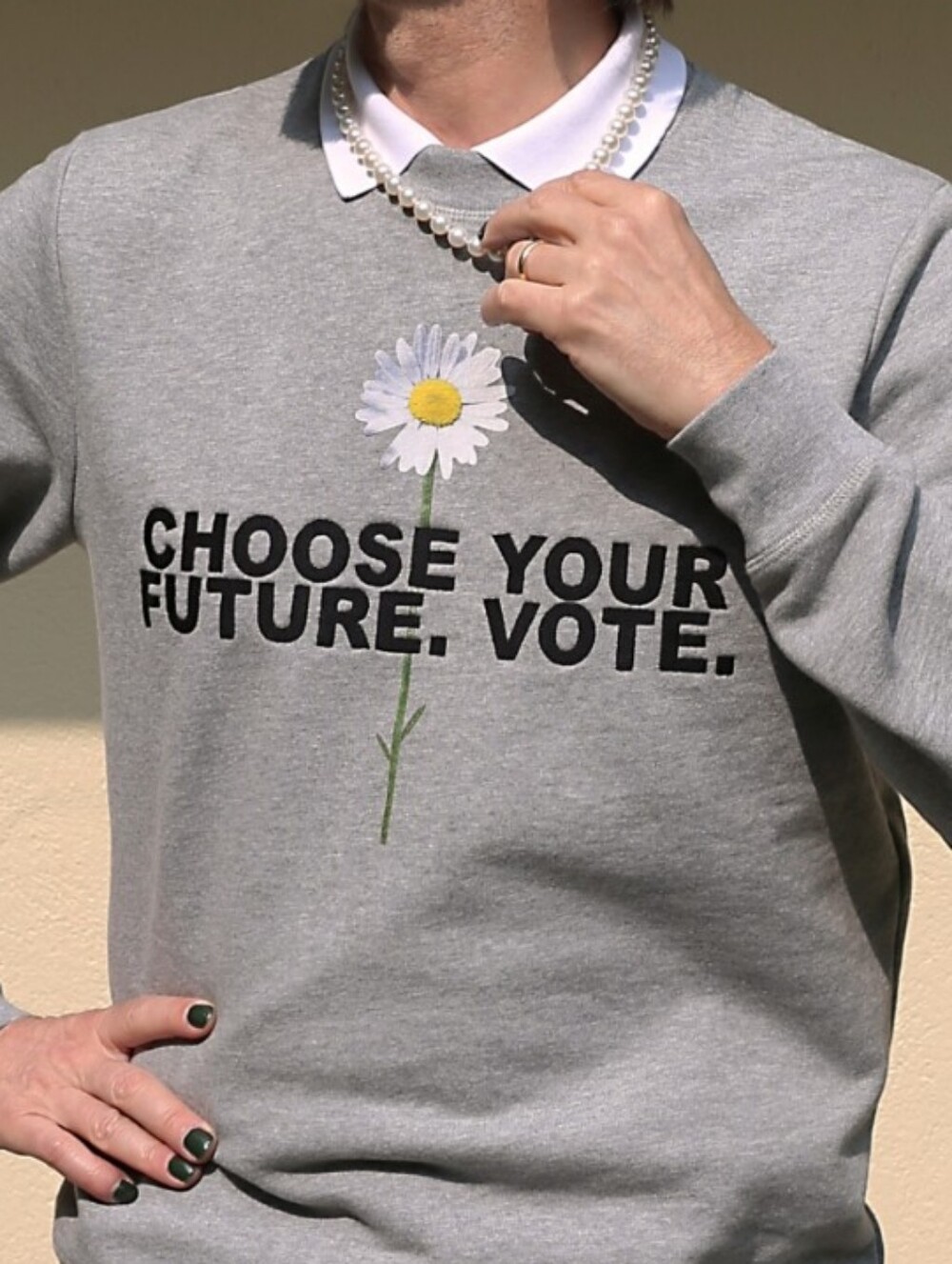 MARC JACOBS LOGO CHOOSE YOUR FUTURE VOTE SWEATSHIRT